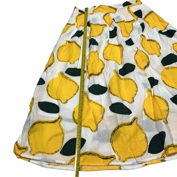 ChicWish Lemon Print A-Line Full Circle
Skirt Lined Small Poly Cotton Small NWT - Picture 3 of 8